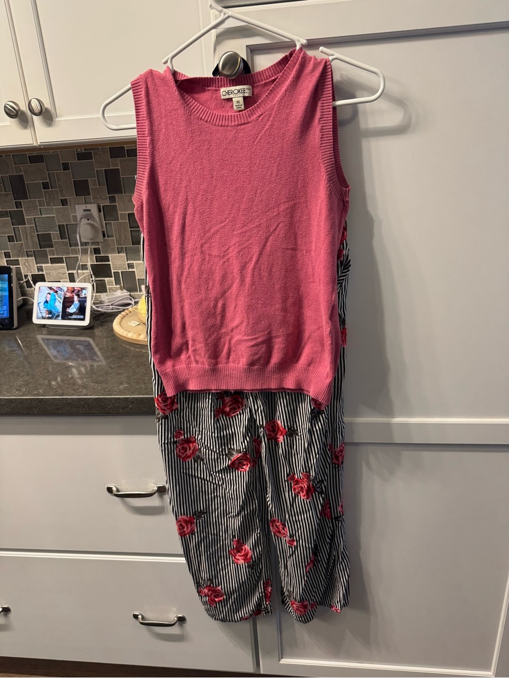 Cherokee Pink Crewneck Knit Tank Top